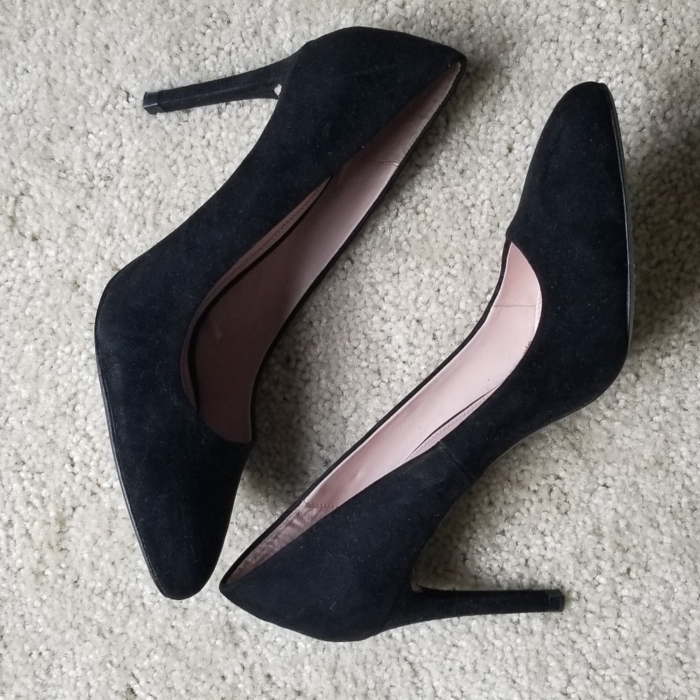 Zara Black Suede Pumps